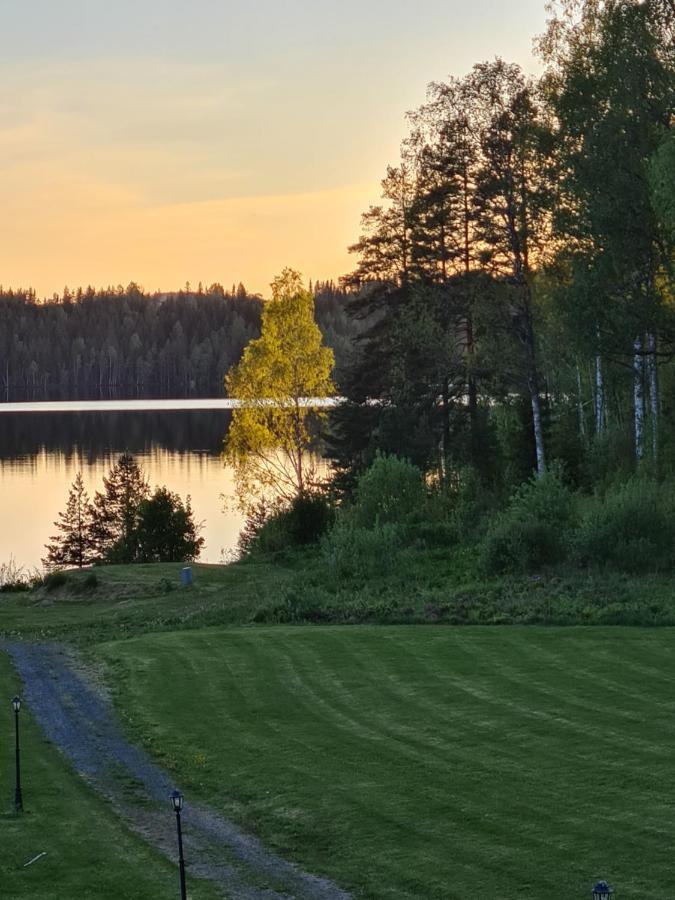 Skogsbrynet B&B, Bredsjoe Nya Herrgard Hallefors  Экстерьер фото