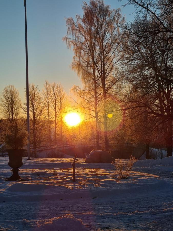 Skogsbrynet B&B, Bredsjoe Nya Herrgard Hallefors  Экстерьер фото