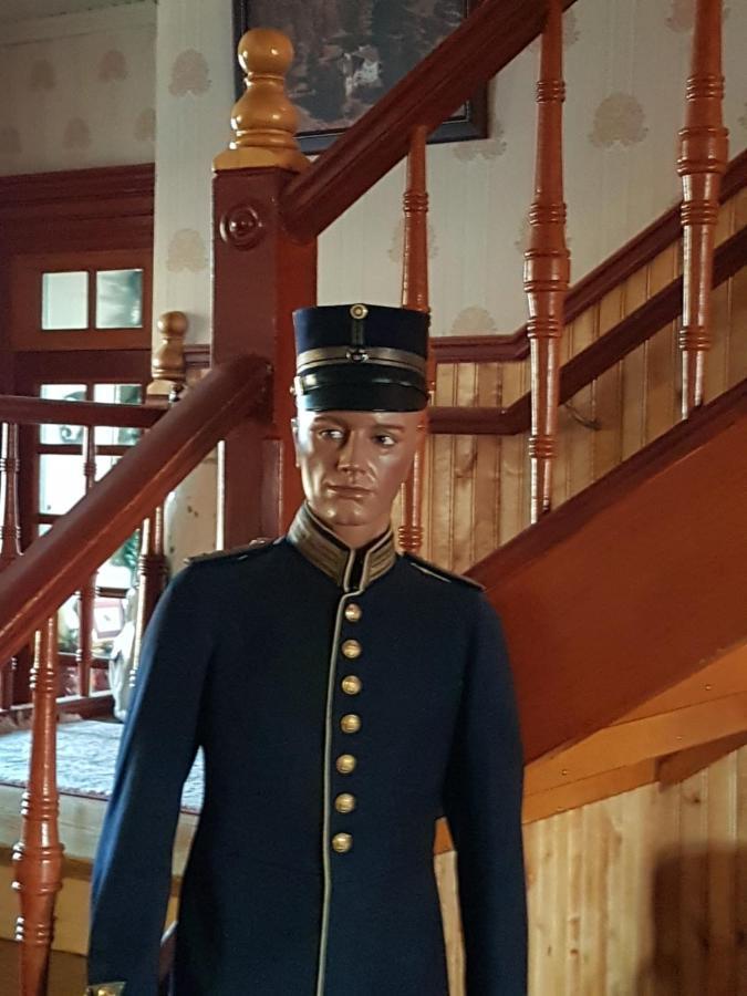 Skogsbrynet B&B, Bredsjoe Nya Herrgard Hallefors  Экстерьер фото